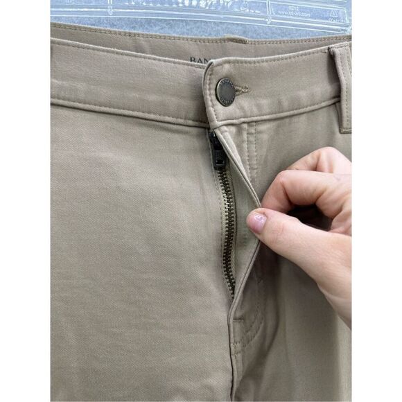 Banana Republic Mens Khaki High-Rise Slim Fit Traveller Chino Pants Size 34 x 30 - Picture 4 of 11